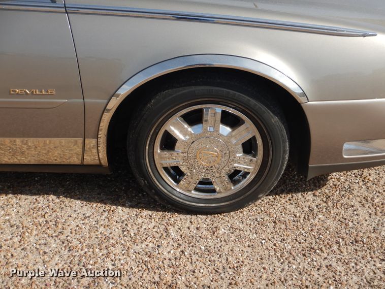 image for item DJ8759 2003 Cadillac DeVille