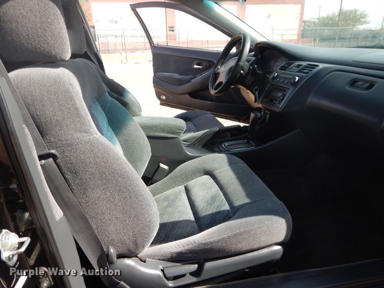 image for item DJ8761 2002 Honda Accord LTZ