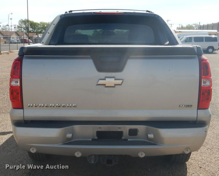 image for item DJ8762 2008 Chevrolet Avalanche LS  Crew Cab pickup truck