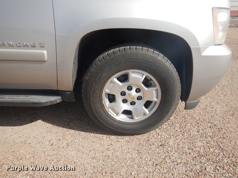 image for item DJ8762 2008 Chevrolet Avalanche LS  Crew Cab pickup truck