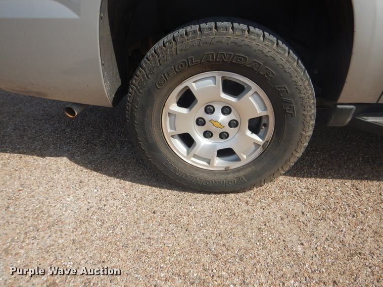 image for item DJ8762 2008 Chevrolet Avalanche LS  Crew Cab pickup truck