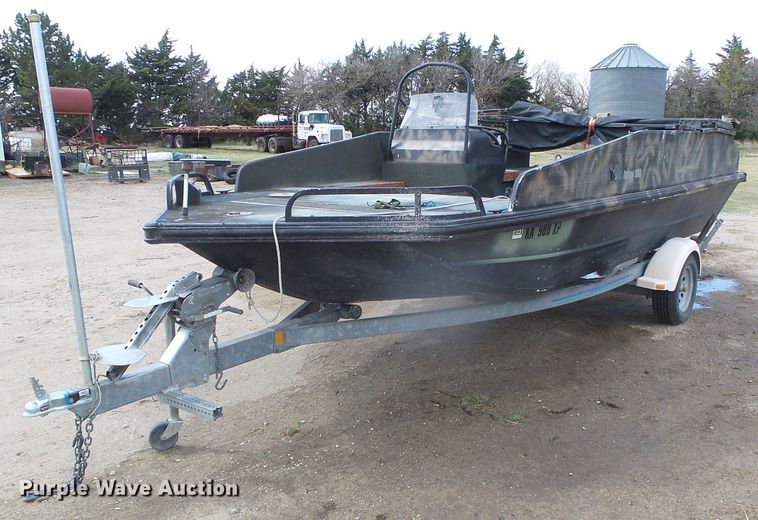 image for item EL9117 1996 Lowe Outlaw 1900 boat