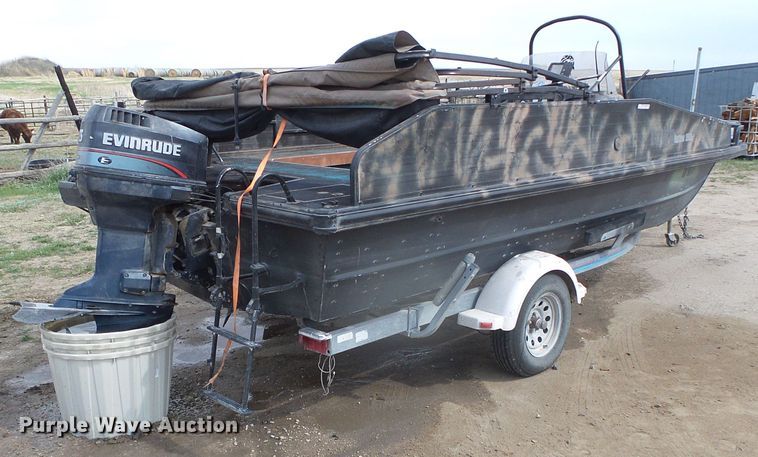 image for item EL9117 1996 Lowe Outlaw 1900 boat