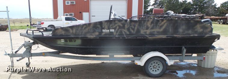 image for item EL9117 1996 Lowe Outlaw 1900 boat