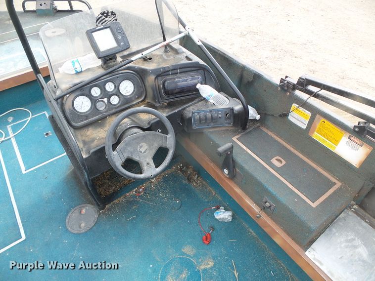 image for item EL9117 1996 Lowe Outlaw 1900 boat