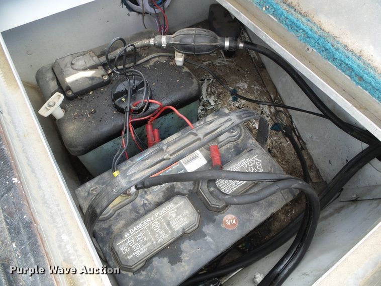 image for item EL9117 1996 Lowe Outlaw 1900 boat