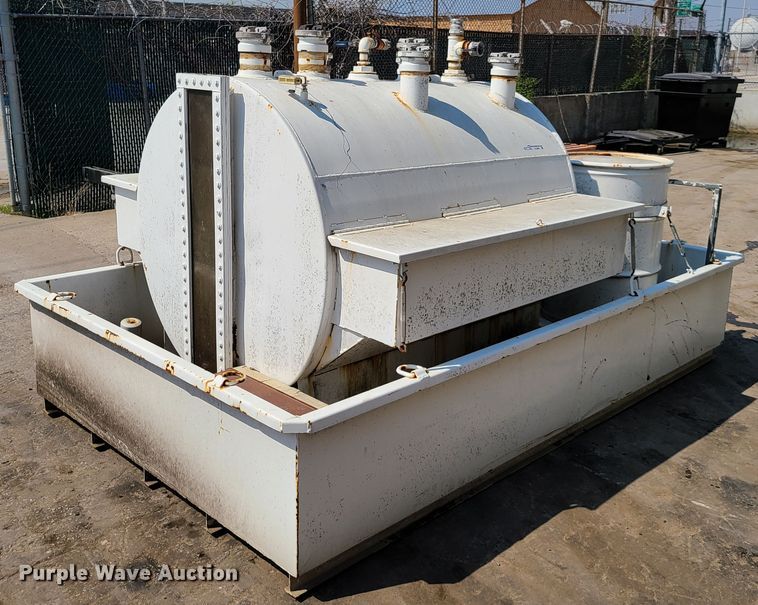 image for item EL9807 Oil tank vacuum