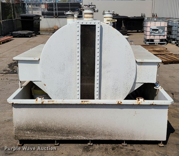 image for item EL9807 Oil tank vacuum