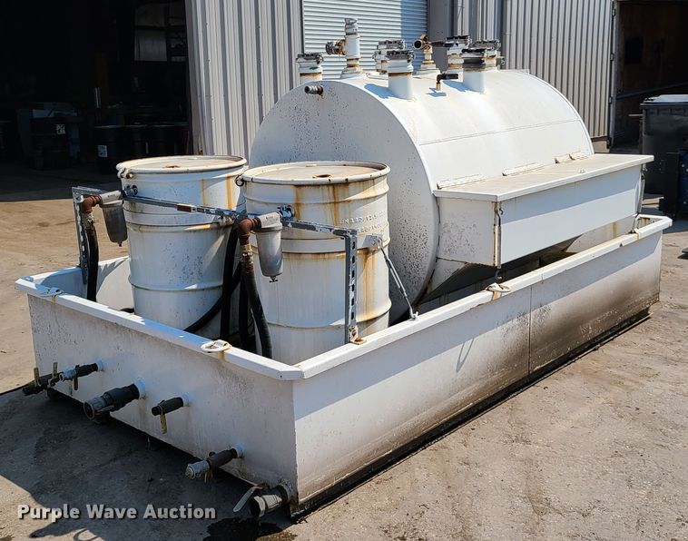 image for item EL9807 Oil tank vacuum