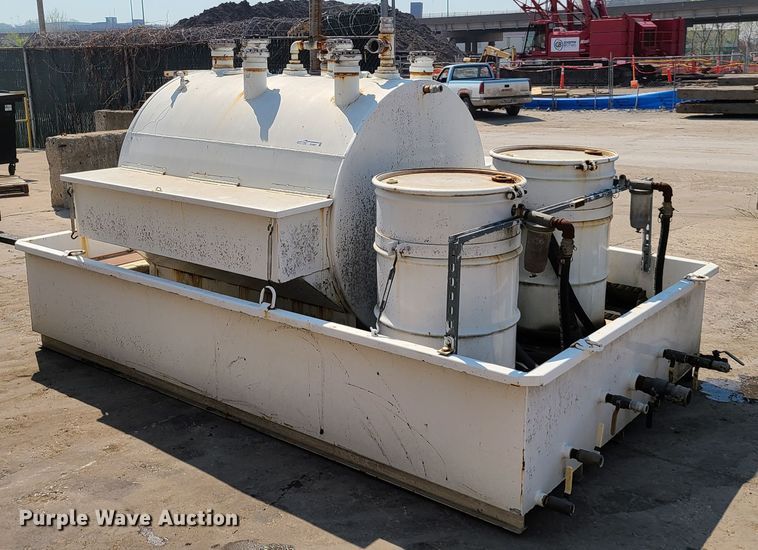 image for item EL9807 Oil tank vacuum