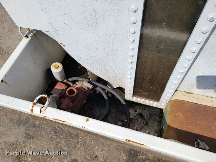 image for item EL9807 Oil tank vacuum