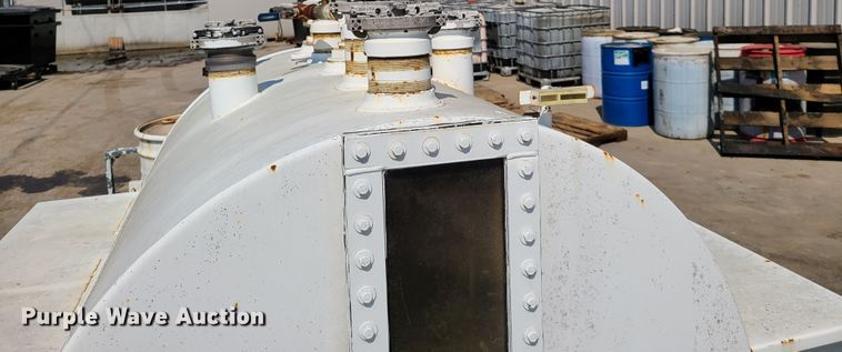 image for item EL9807 Oil tank vacuum