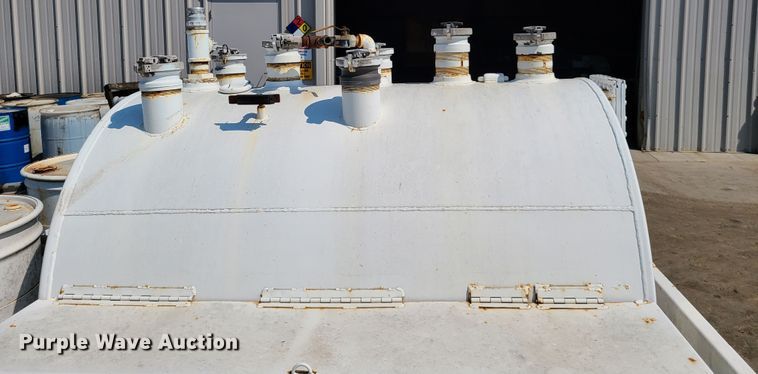 image for item EL9807 Oil tank vacuum