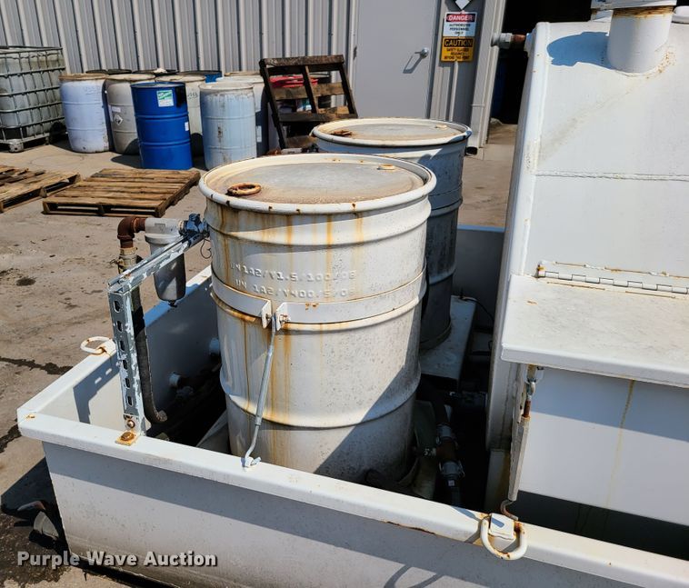 image for item EL9807 Oil tank vacuum