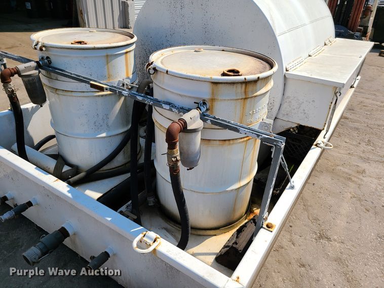 image for item EL9807 Oil tank vacuum