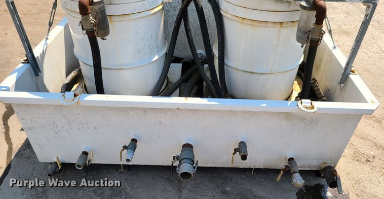 image for item EL9807 Oil tank vacuum