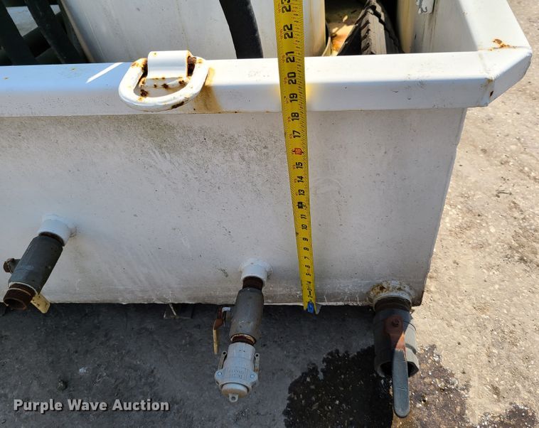 image for item EL9807 Oil tank vacuum