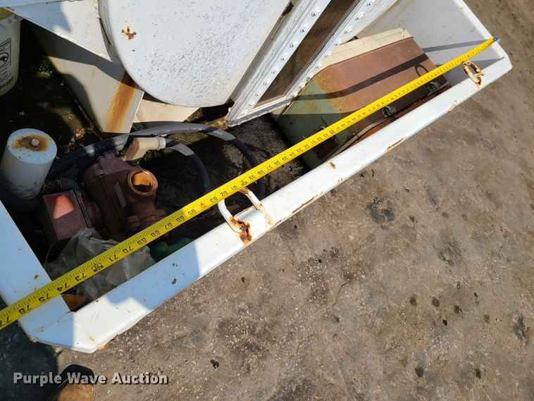 image for item EL9807 Oil tank vacuum