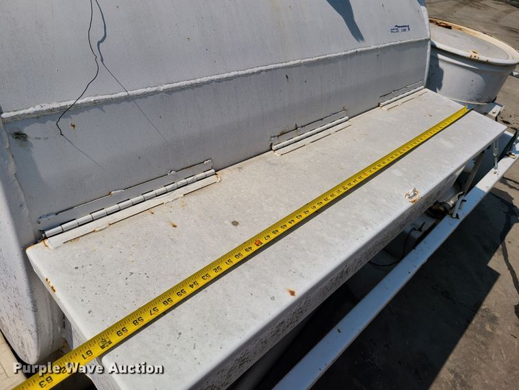 image for item EL9807 Oil tank vacuum