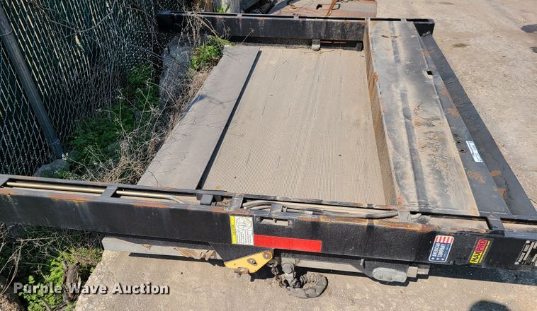 image for item EL9808 Maxon Rail Lift DMD end gate lift