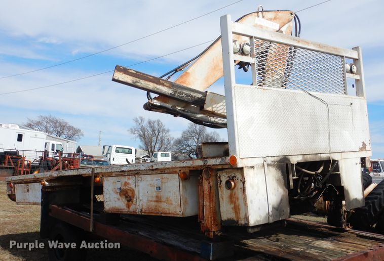 image for item ES9538 Flatbed with crane