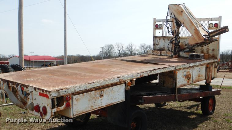 image for item ES9538 Flatbed with crane
