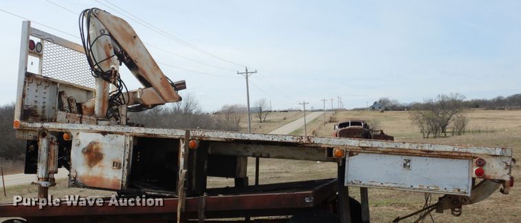 image for item ES9538 Flatbed with crane