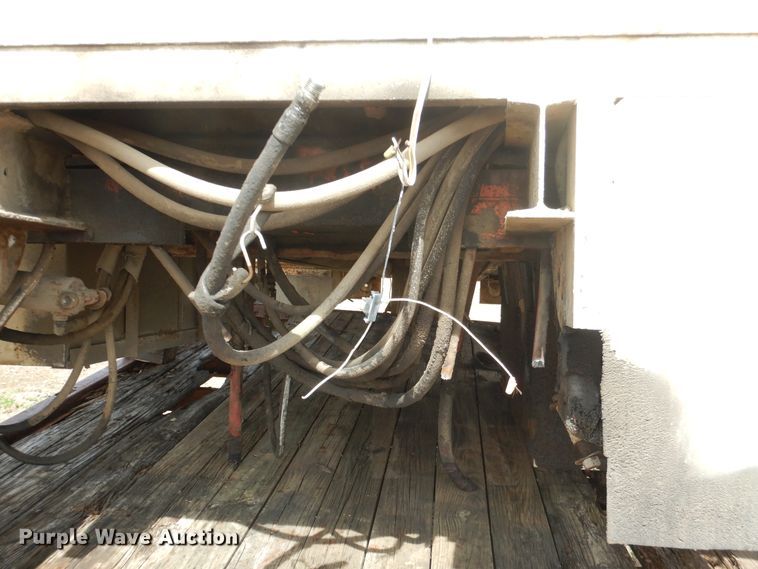 image for item ES9538 Flatbed with crane