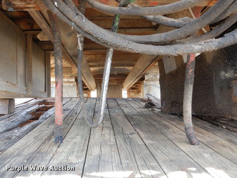 image for item ES9538 Flatbed with crane