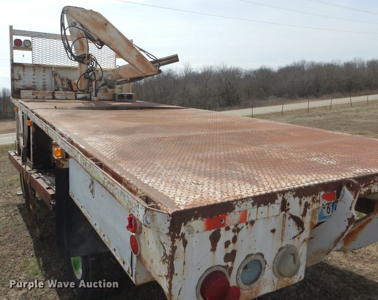 image for item ES9538 Flatbed with crane