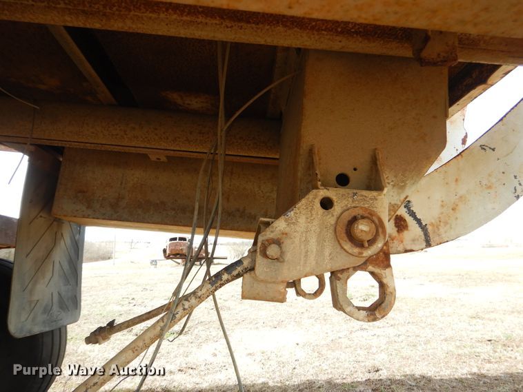 image for item ES9538 Flatbed with crane