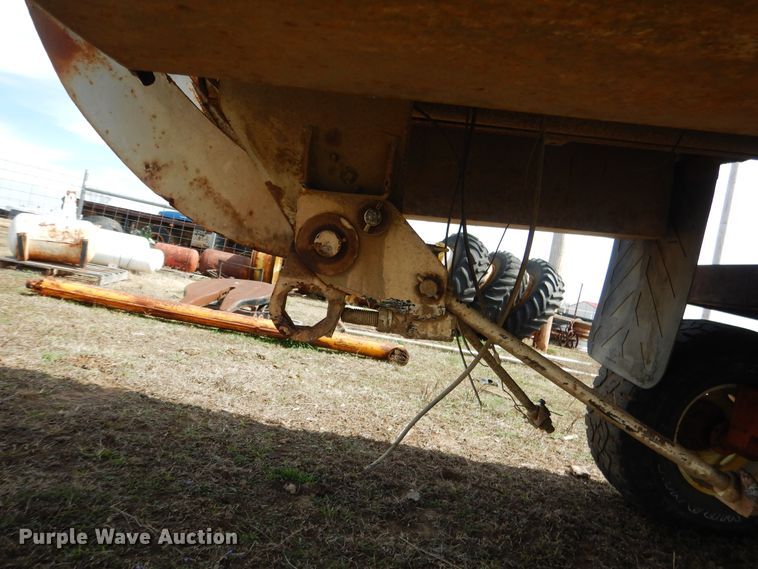 image for item ES9538 Flatbed with crane