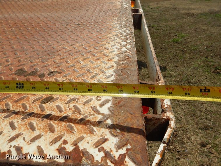 image for item ES9538 Flatbed with crane