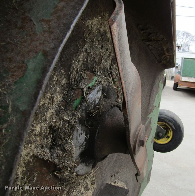 image for item FD9404 2003 John Deere 1600 Turbo lawn mower