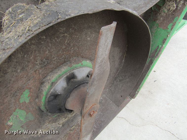 image for item FD9404 2003 John Deere 1600 Turbo lawn mower