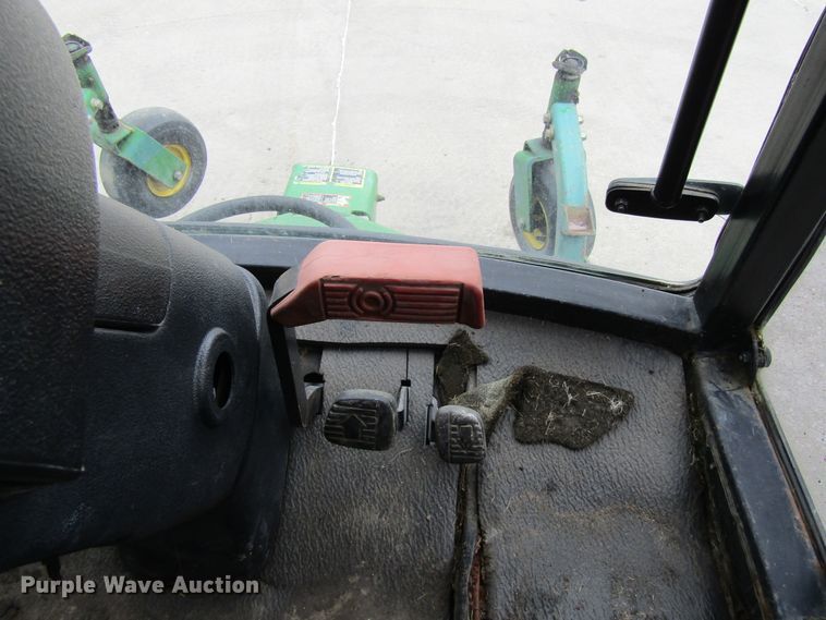 image for item FD9404 2003 John Deere 1600 Turbo lawn mower