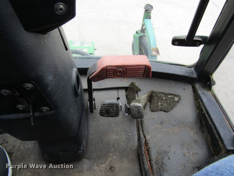 image for item FD9404 2003 John Deere 1600 Turbo lawn mower