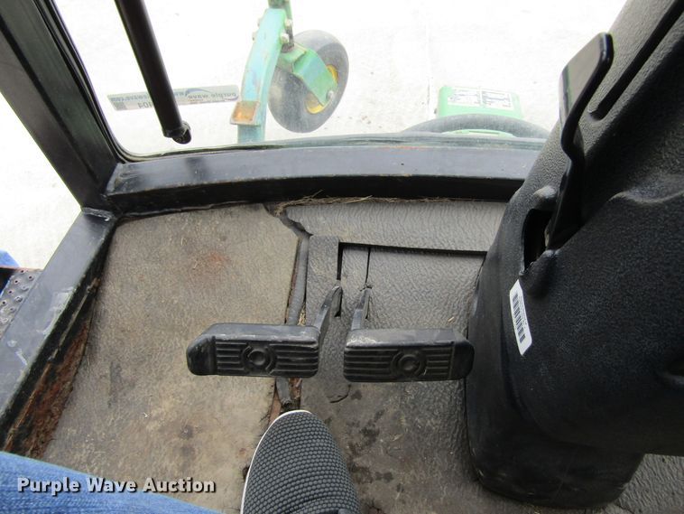 image for item FD9404 2003 John Deere 1600 Turbo lawn mower