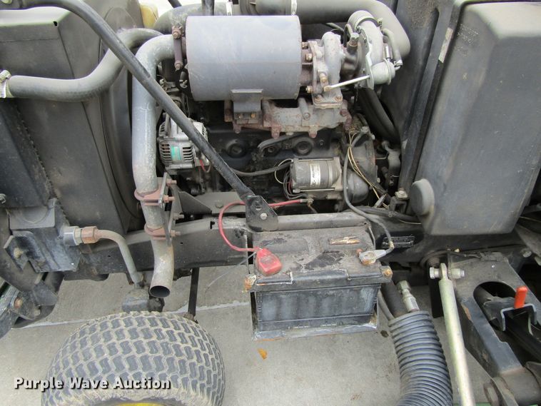 image for item FD9404 2003 John Deere 1600 Turbo lawn mower