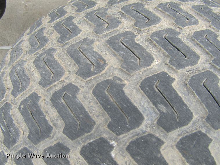 image for item FD9404 2003 John Deere 1600 Turbo lawn mower