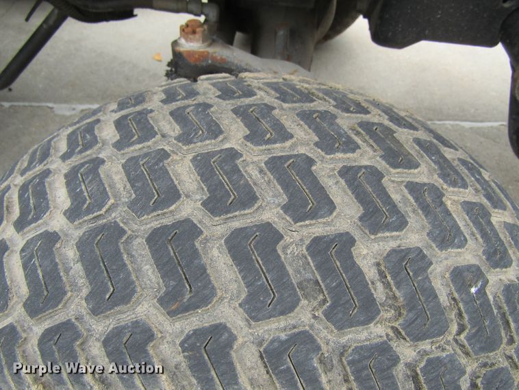 image for item FD9404 2003 John Deere 1600 Turbo lawn mower