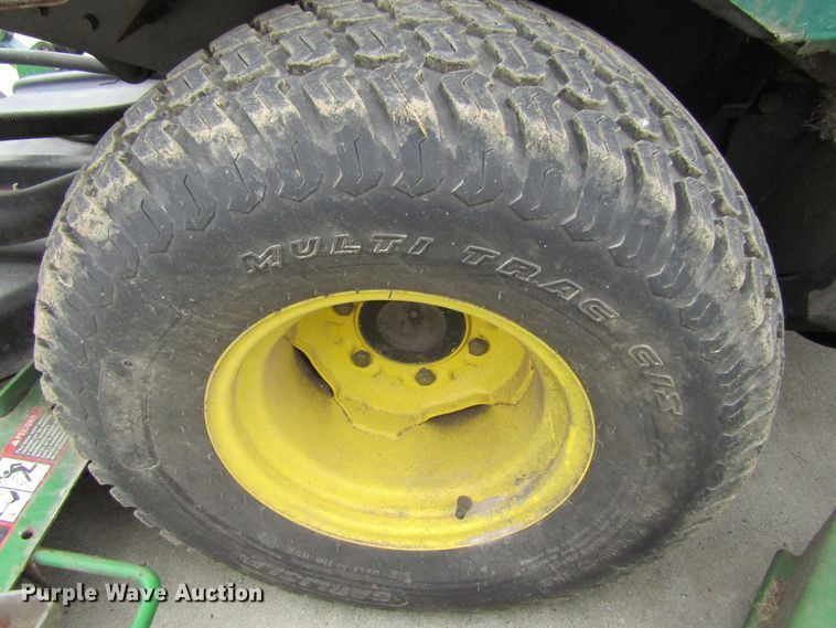 image for item FD9404 2003 John Deere 1600 Turbo lawn mower