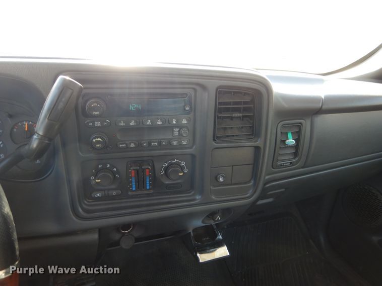 image for item FU9222 2006 GMC Sierra 1500 pickup truck