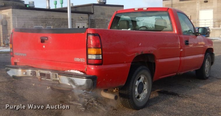 image for item FX9080 2004 GMC Sierra 1500  pickup truck