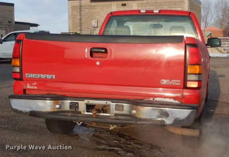 image for item FX9080 2004 GMC Sierra 1500  pickup truck