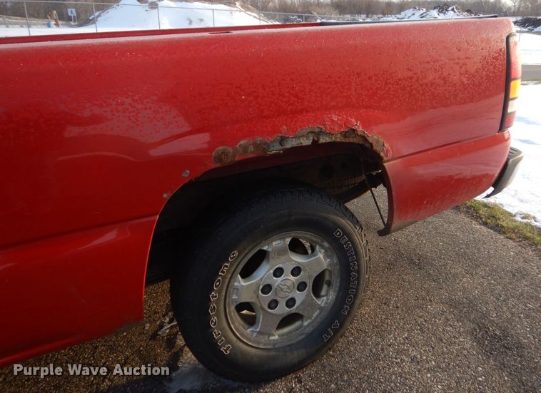 image for item FX9080 2004 GMC Sierra 1500  pickup truck