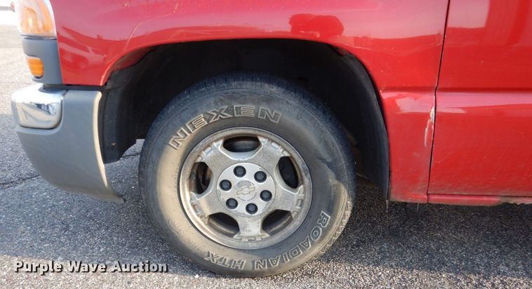 image for item FX9080 2004 GMC Sierra 1500  pickup truck