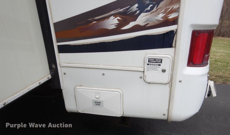 image for item FX9088 2007 Keystone Montana  camper