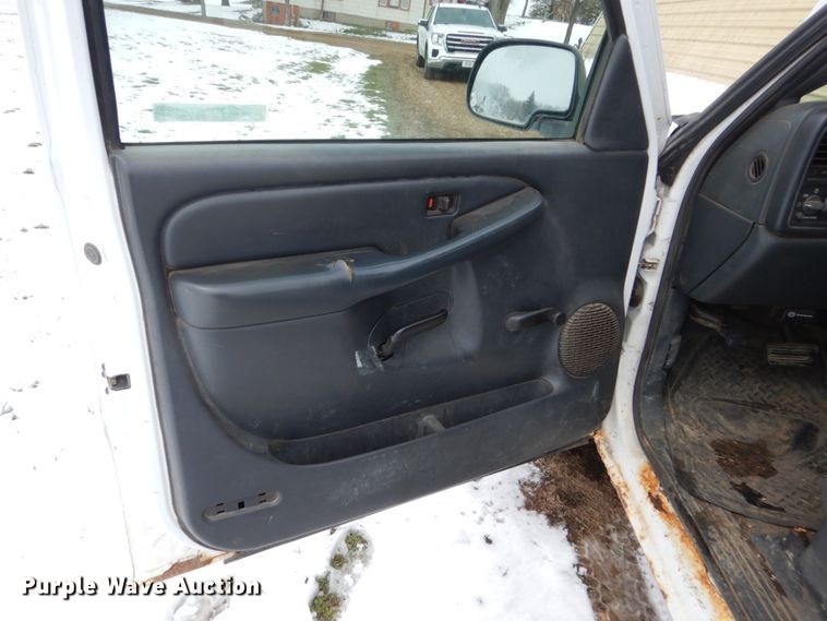 image for item FX9089 2001 Chevrolet Silverado 1500  pickup truck