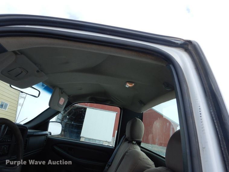 image for item FX9089 2001 Chevrolet Silverado 1500  pickup truck